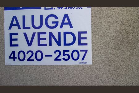 Plaquinha instalada UCYM-364 de casa de condomínio à venda com 4 quartos, 214m² em Vargem Pequena, Rio de Janeiro
