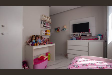 Casa de condomínio à venda com 214m², 4 quartos e 2 vagas Casa de condomínio à venda com 214m², 4 quartos e 2 vagasSuíte 2