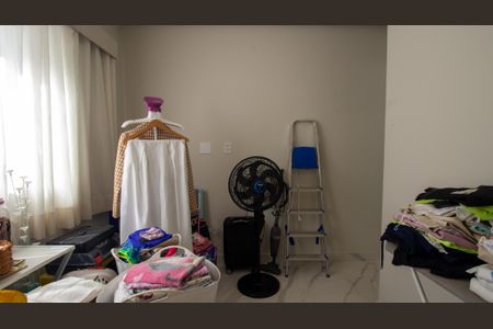 Casa de condomínio à venda com 214m², 4 quartos e 2 vagas Casa de condomínio à venda com 214m², 4 quartos e 2 vagasSuíte 4