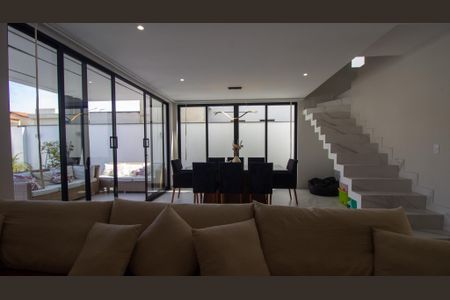 Sala de casa de condomínio à venda com 4 quartos, 214m² em Vargem Pequena, Rio de Janeiro