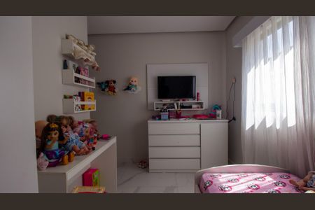 Casa de condomínio à venda com 214m², 4 quartos e 2 vagas Casa de condomínio à venda com 214m², 4 quartos e 2 vagasSuíte 2