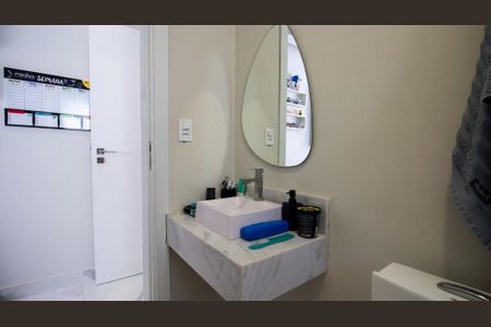 Casa de condomínio à venda com 214m², 4 quartos e 2 vagas Casa de condomínio à venda com 214m², 4 quartos e 2 vagasBanheiro da Suíte 3