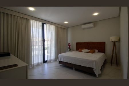 Casa de condomínio à venda com 214m², 4 quartos e 2 vagas Casa de condomínio à venda com 214m², 4 quartos e 2 vagasSuíte 1