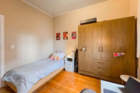 Casa à venda com 160m², 4 quartos e sem vaga Casa à venda com 160m², 4 quartos e sem vagaQuarto 1