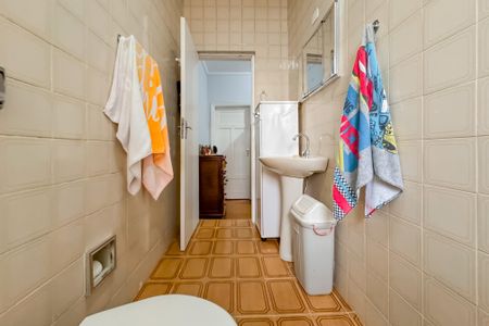 Casa à venda com 160m², 4 quartos e sem vaga Casa à venda com 160m², 4 quartos e sem vagaBanheiro 2