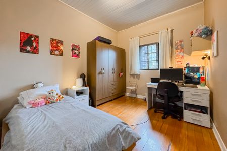 Casa à venda com 160m², 4 quartos e sem vaga Casa à venda com 160m², 4 quartos e sem vagaQuarto 1