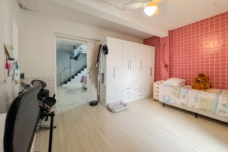 Casa à venda com 160m², 4 quartos e sem vaga Casa à venda com 160m², 4 quartos e sem vagaQuarto 4