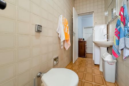 Casa à venda com 160m², 4 quartos e sem vaga Casa à venda com 160m², 4 quartos e sem vagaBanheiro 2