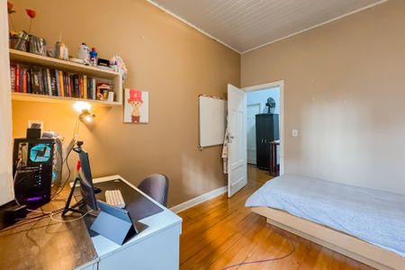 Casa à venda com 160m², 4 quartos e sem vaga Casa à venda com 160m², 4 quartos e sem vagaQuarto 1