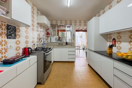 Casa à venda com 160m², 4 quartos e sem vaga Casa à venda com 160m², 4 quartos e sem vagaCozinha