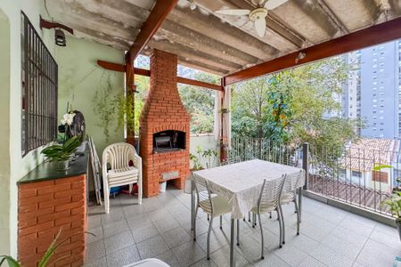 Casa à venda com 160m², 4 quartos e sem vaga Casa à venda com 160m², 4 quartos e sem vagaChurrasqueira