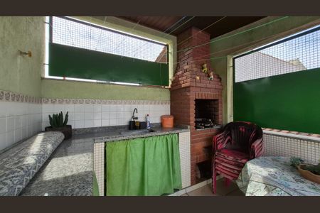 Casa à venda com 180m², 3 quartos e 2 vagasArea externa