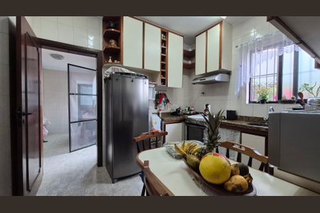 Casa à venda com 180m², 3 quartos e 2 vagasCozinha