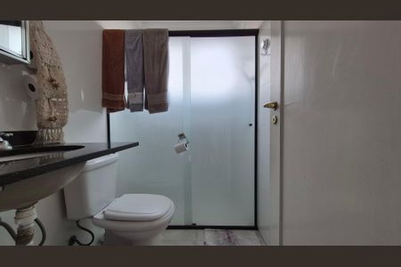 Casa à venda com 180m², 3 quartos e 2 vagasBanheiro