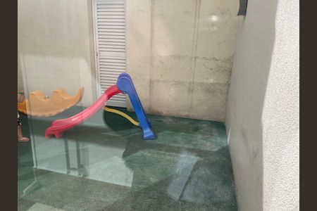 Apartamento à venda com 61m², 2 quartos e 1 vaga Apartamento à venda com 61m², 2 quartos e 1 vagaPlayground