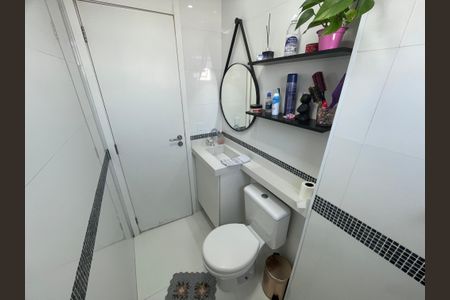 Apartamento à venda com 61m², 2 quartos e 1 vaga Apartamento à venda com 61m², 2 quartos e 1 vagaBanheiro 2
