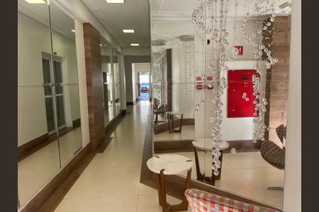 Apartamento à venda com 61m², 2 quartos e 1 vaga Apartamento à venda com 61m², 2 quartos e 1 vagaHall de entrada