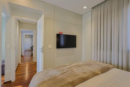 Apartamento à venda com 100m², 2 quartos e 2 vagasSuíte