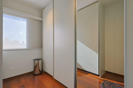 Apartamento à venda com 100m², 2 quartos e 2 vagasCloset da suíte
