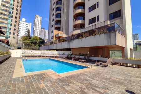 Apartamento à venda com 100m², 2 quartos e 2 vagasÁrea comum - Piscina