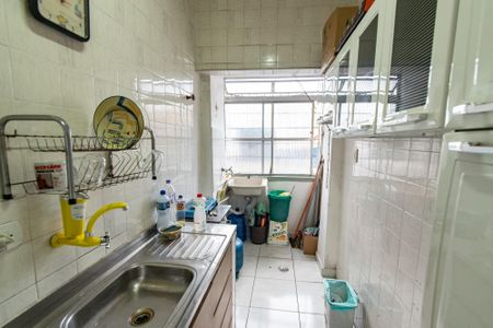 Apartamento à venda com 45m², 1 quarto e sem vaga Apartamento à venda com 45m², 1 quarto e sem vagaCozinha e Área de Serviço