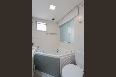 Apartamento para alugar com 142m², 3 quartos e 2 vagas Apartamento para alugar com 142m², 3 quartos e 2 vagasBanheiro da Suite 1