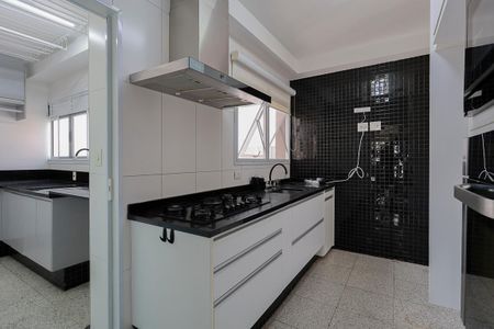 Apartamento para alugar com 142m², 3 quartos e 2 vagas Apartamento para alugar com 142m², 3 quartos e 2 vagasCozinha