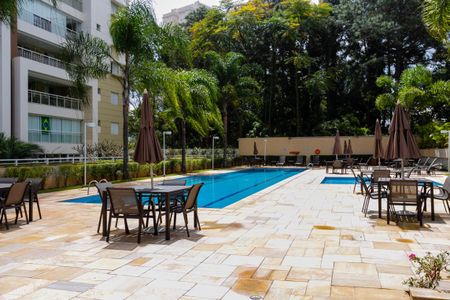 Apartamento para alugar com 142m², 3 quartos e 2 vagas Apartamento para alugar com 142m², 3 quartos e 2 vagasÁrea comum - Piscina