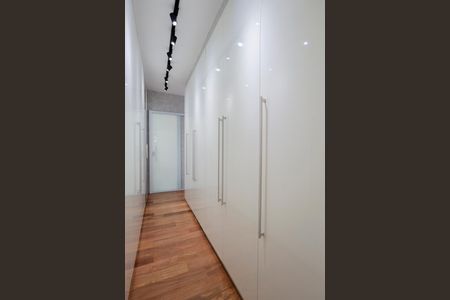 Apartamento para alugar com 142m², 3 quartos e 2 vagas Apartamento para alugar com 142m², 3 quartos e 2 vagasCloset da Suite 1