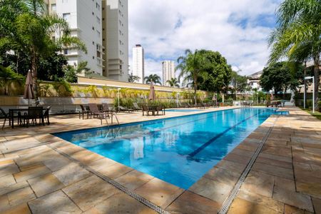 Apartamento para alugar com 142m², 3 quartos e 2 vagas Apartamento para alugar com 142m², 3 quartos e 2 vagasÁrea comum - Piscina