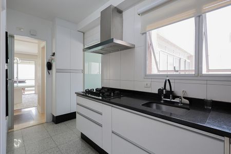 Apartamento para alugar com 142m², 3 quartos e 2 vagas Apartamento para alugar com 142m², 3 quartos e 2 vagasCozinha