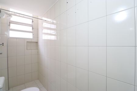 Banheiro de apartamento para alugar com 1 quarto, 28m² em Barra Funda, São Paulo