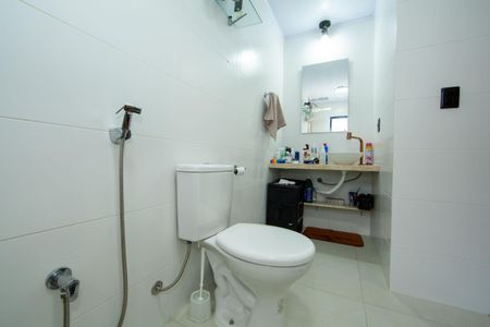 Casa à venda com 320m², 4 quartos e 4 vagasBANHEIRO3