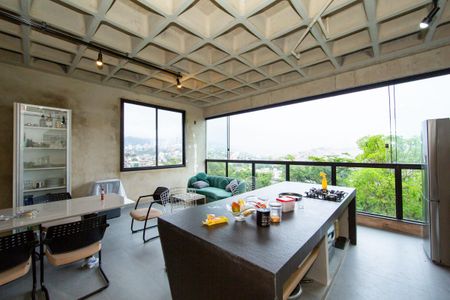 Casa à venda com 320m², 4 quartos e 4 vagasCOZINHA