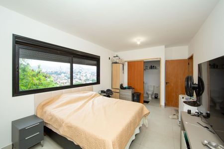 Casa à venda com 320m², 4 quartos e 4 vagasQUARTO4