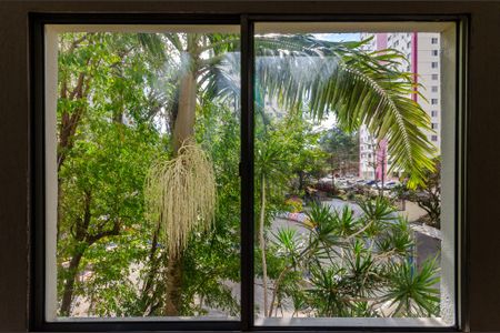 Apartamento à venda com 65m², 2 quartos e 1 vagaSala - Janela