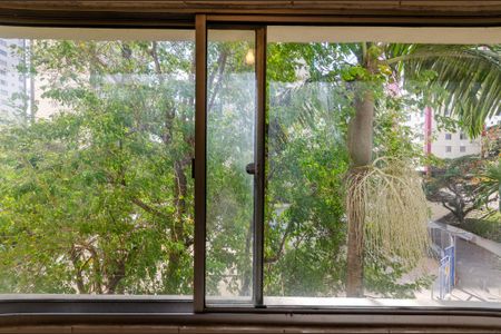 Apartamento à venda com 65m², 2 quartos e 1 vagaÁrea de Serviço - Janela