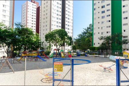 Apartamento à venda com 65m², 2 quartos e 1 vagaÁrea comum - Playground