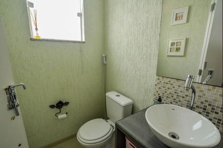 Casa à venda com 161m², 3 quartos e 3 vagasLavabo