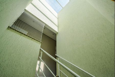 Casa à venda com 161m², 3 quartos e 3 vagasEscada