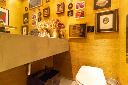 Apartamento à venda com 200m², 2 quartos e 2 vagas Apartamento à venda com 200m², 2 quartos e 2 vagasLavabo