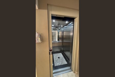 Apartamento à venda com 120m², 2 quartos e 1 vagaÁrea comum