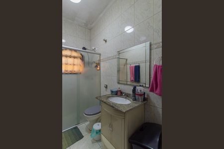 Casa à venda com 145m², 4 quartos e 2 vagasBanheiro