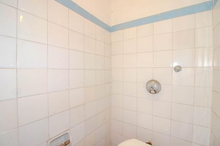 Apartamento à venda com 76m², 2 quartos e sem vagaBanheiro de Serviço