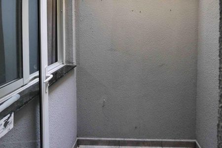 Apartamento para alugar com 45m², 2 quartos e sem vaga Apartamento para alugar com 45m², 2 quartos e sem vagaÁrea de Serviço