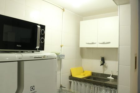 Cozinha de kitnet/studio para alugar com 1 quarto, 24m² em Água Branca, São Paulo