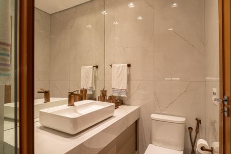 Apartamento à venda com 350m², 4 quartos e 2 vagasBanheiro da Suíte 4