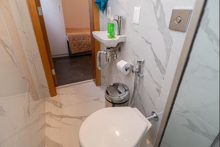 Apartamento à venda com 350m², 4 quartos e 2 vagasBanheiro de Serviço