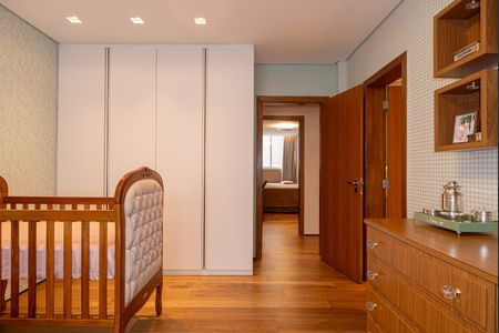 Apartamento à venda com 350m², 4 quartos e 2 vagasSuíte 3