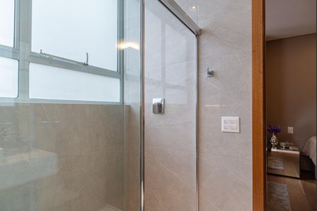 Apartamento à venda com 350m², 4 quartos e 2 vagasBanheiro da Suíte 2